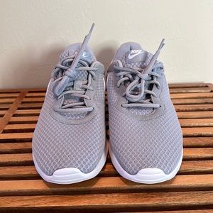 Nike Tanjun Men’s Shoe